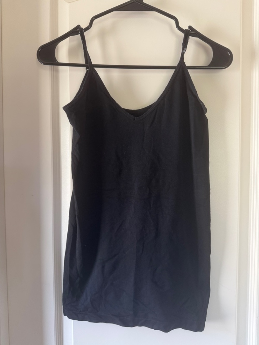 Everyday Black V-Neck Slip Cami / BB2